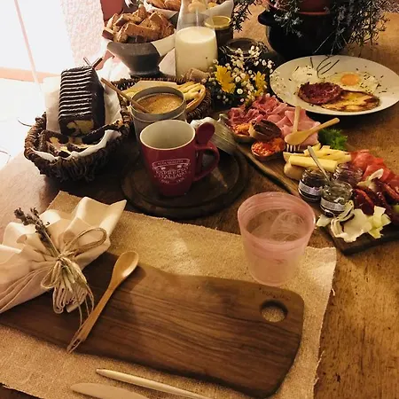 Podere Casa Bianca לינה וארוחת בוקר סנטה לוצ'ה